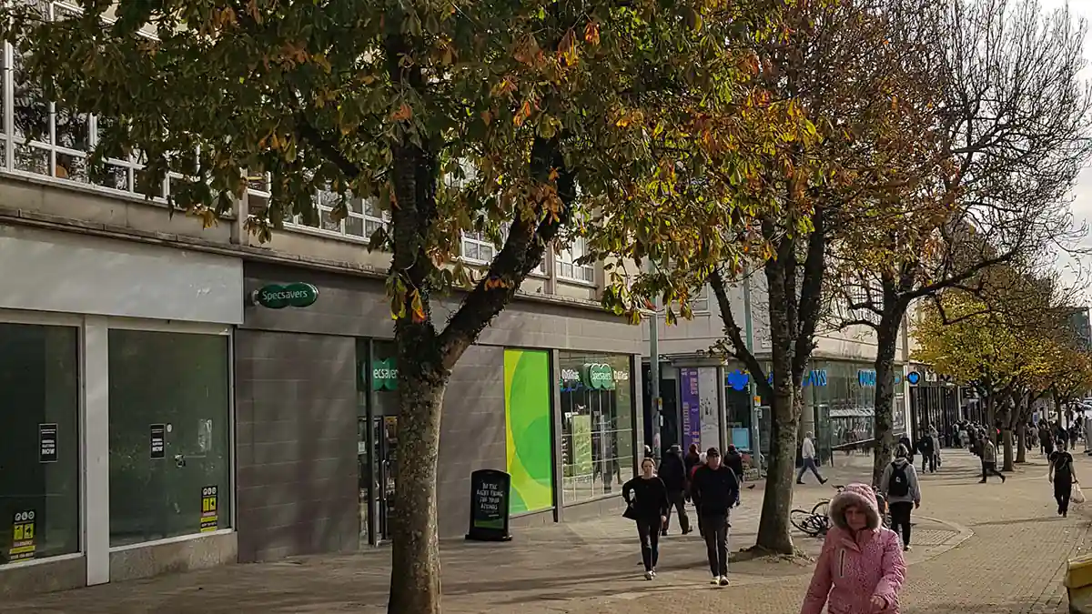 Armada Way trees